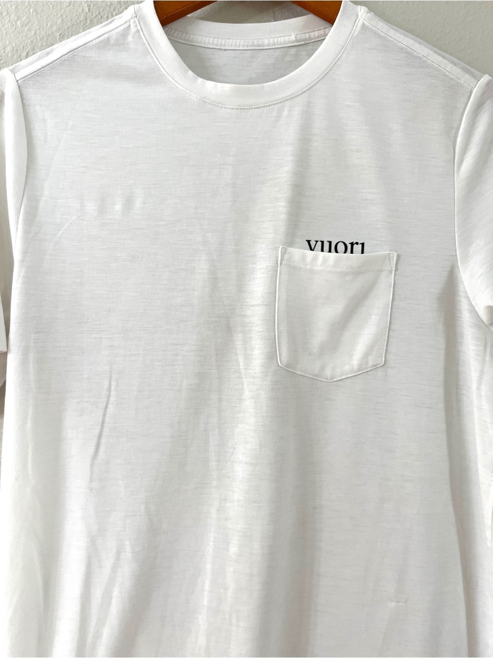 Vuori soft Crew Tee with pocket - Picture 3 of 7
